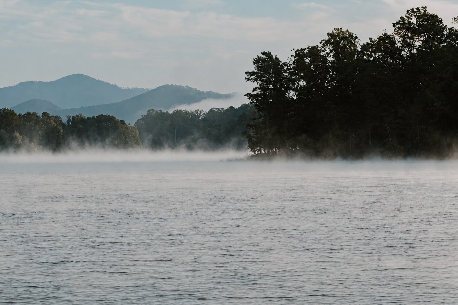 Blue Ridge mountains and Lake Keowee near Salem, SC